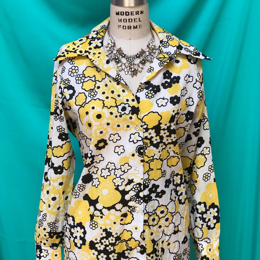 Retro, summer, 70’s vibe, button up top.